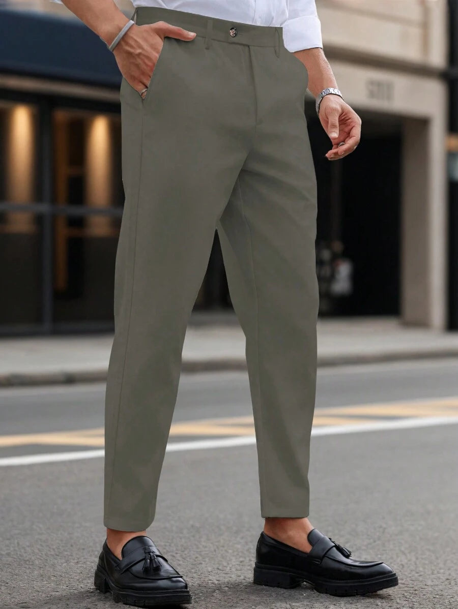 Manfinity Mode Men's Solid Color Simple Daily Slim Fit Suit Pants